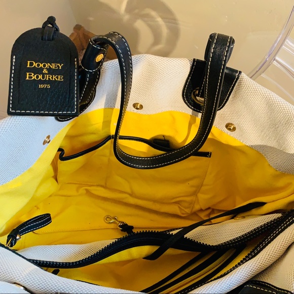 Dooney & Bourke over shoulder bag - Picture 3 of 6